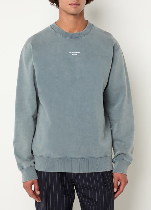 Drôle de Monsieur Sweater met verwassen afwerking en logo