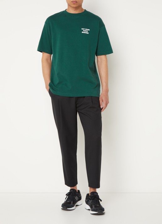 Drôle de Monsieur T-shirt met front- en backprint - voorkant 3 groen
