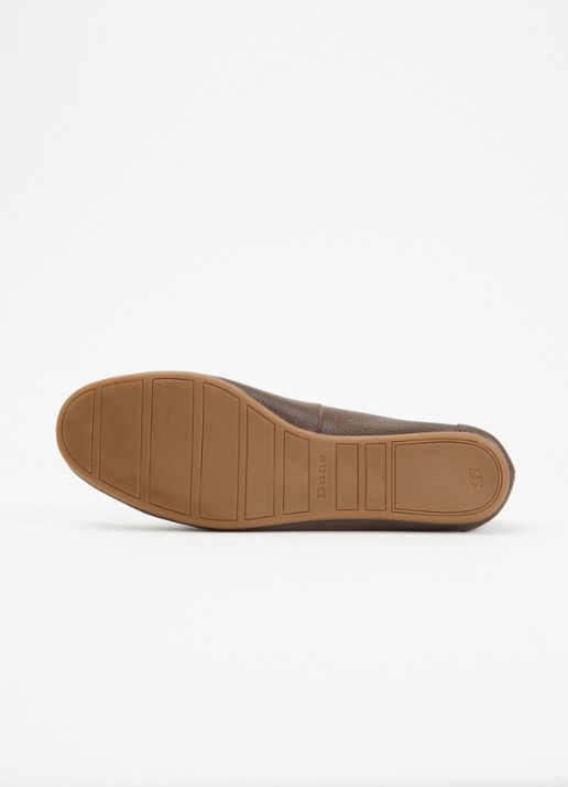 Dune London Girella mocassin van leer met strikdetail - detail 3 chocoladebruin