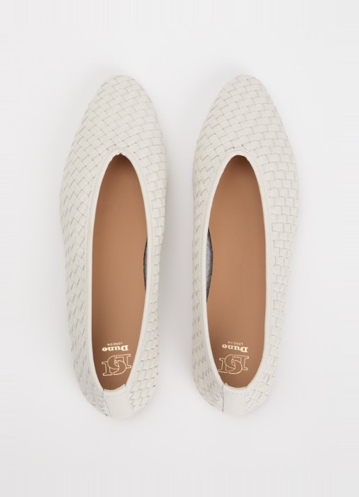 Dune London Henlee ballerina van leer met gevlochten details - detail 3 gebroken wit