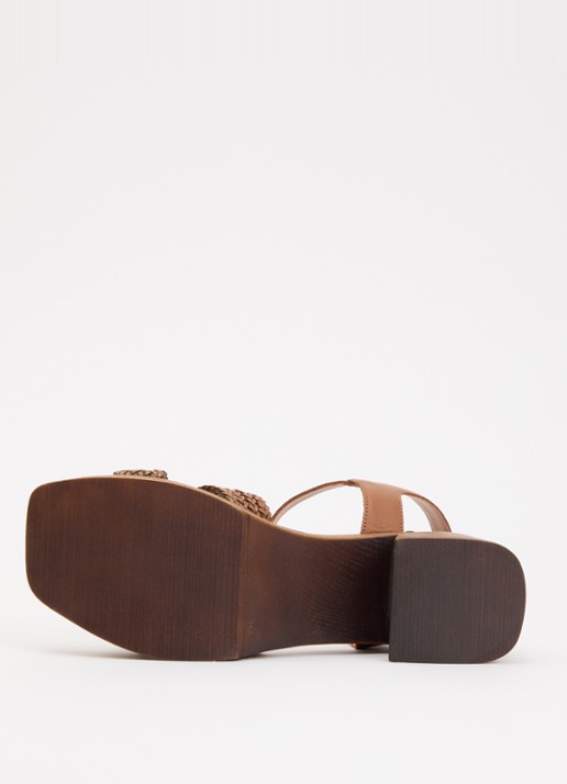 Dune London Janko sandalette van leer met gevlochten details - detail 4 lichtbruin