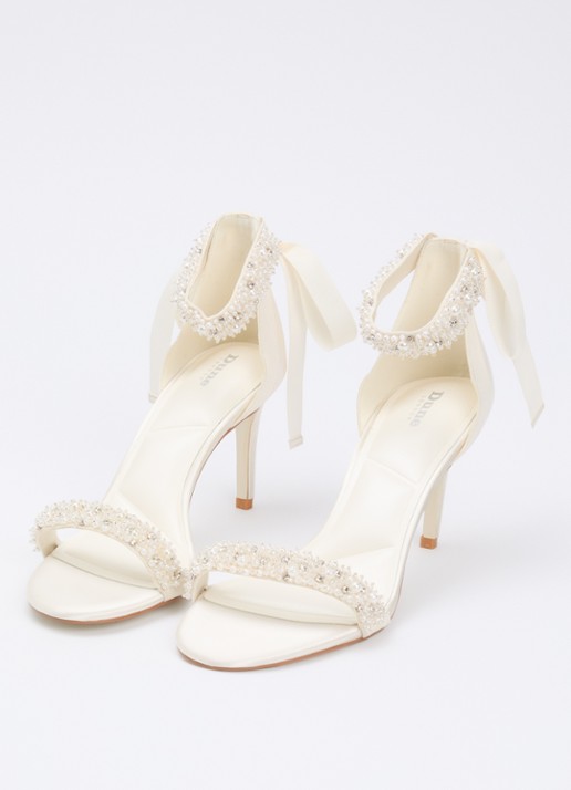 Dune London Moonstruck sandalette van satijn met strass - detail ivoor