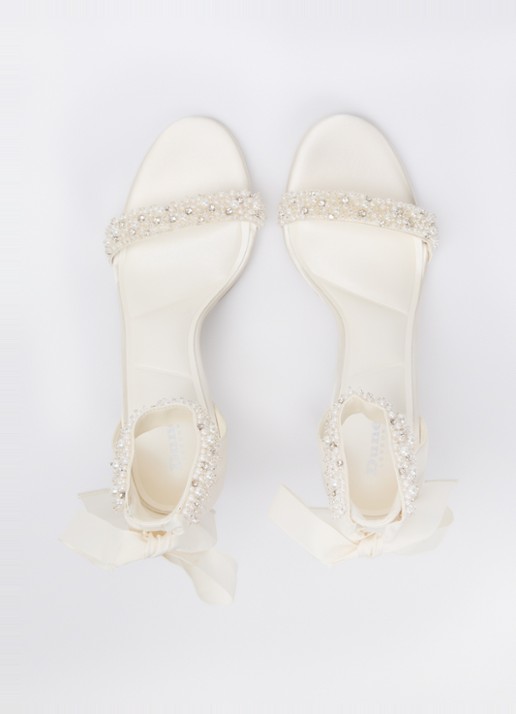 Dune London Moonstruck sandalette van satijn met strass - detail 2 ivoor