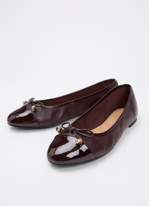 Dune London Wide Fit Hallo ballerina met strikdetail - detail 3 bordeauxrood