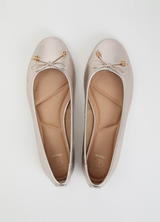 Dune London Wide Fit Hallo ballerina met strikdetail - detail 4 zilver