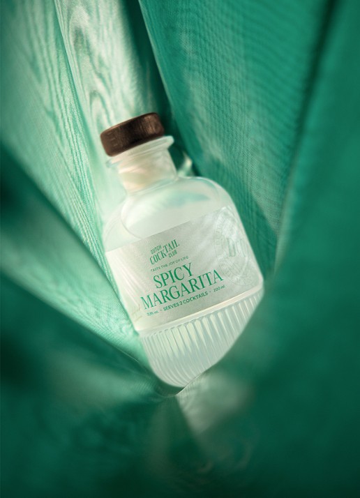 Dutch Cocktail Club The Favorites cocktail giftset - inclusief cocktailshaker - voorkant 2 undefined