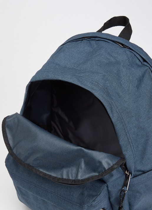 Eastpak Day Office rugzak met 17 inch laptopvak - detail indigo
