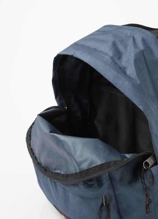 Eastpak Day Pak'R rugzak met 14 inch laptopvak  - detail 2 staalblauw