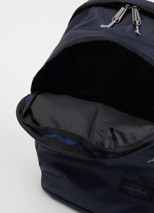 Eastpak Tarp rugzak met 16 inch laptopvak  - detail donkerblauw