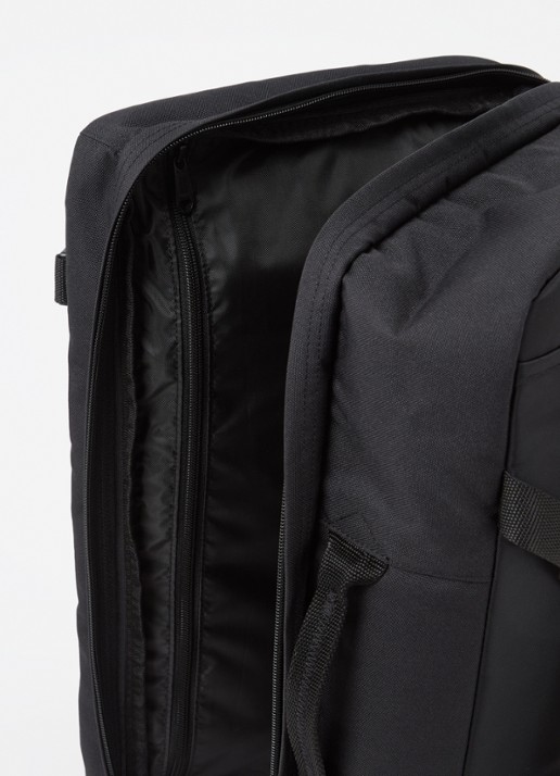 Eastpak Transit'R rugzak met logo en 16 inch laptopvak - detail 3 zwart