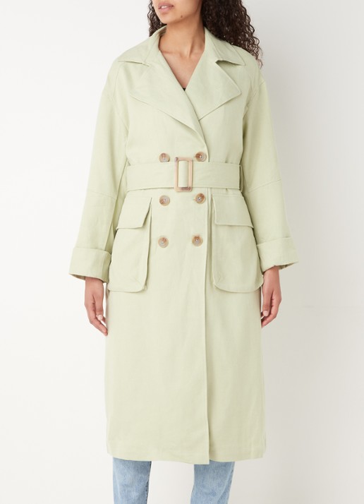 EDITED Giuliana trenchcoat met ceintuur en klepzakken - detail 2 lichtgroen