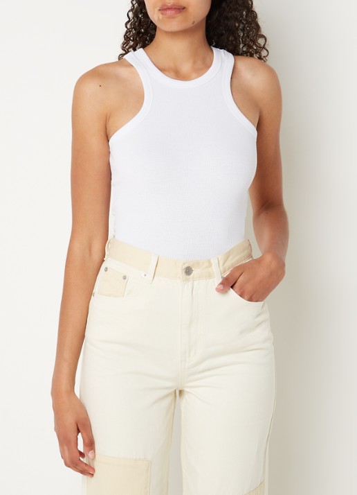 EDITED Lucia ribgebreide cropped tanktop in biologisch katoenblend - detail 4 wit