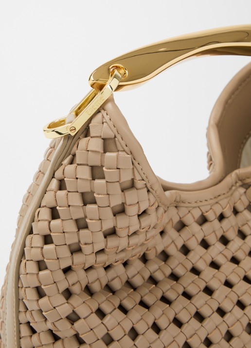 Elleme Boomerang Small handtas van leer met gevlochten detail - detail 3 donkerbeige