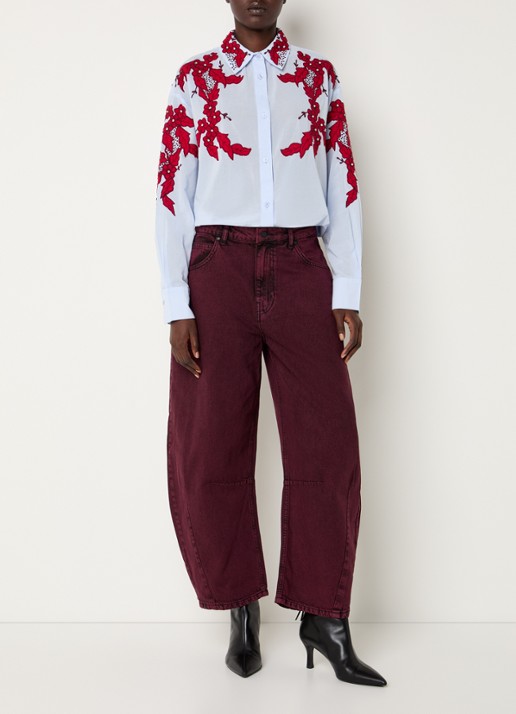 Essentiel Antwerp Inglewood blouse met bloemborduring en strass - voorkant 3 lichtblauw