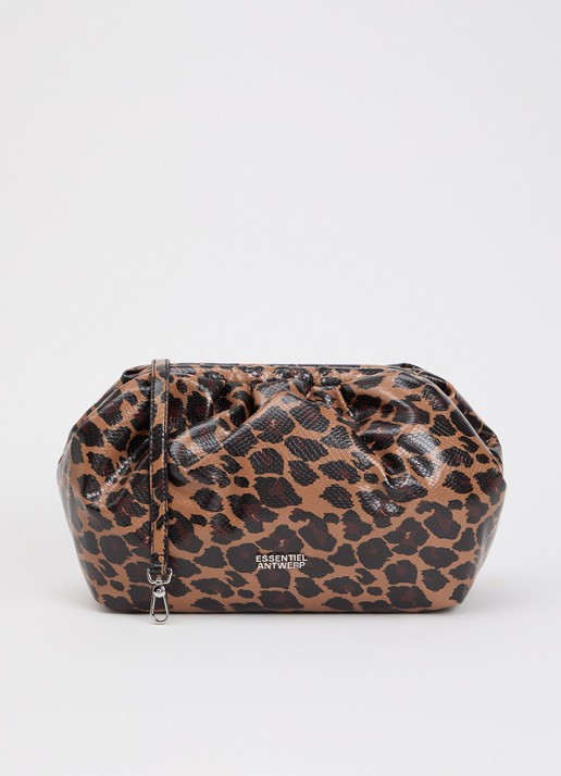 Essentiel Antwerp Kennie clutch met panterprint en afneembare schouderriem