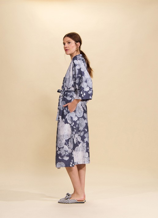 Essenza Ilona Eunice kimono met bloemenprint - detail 2 donkerblauw