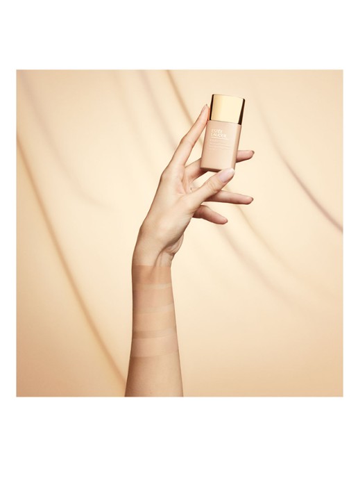 Estée Lauder Double Wear Sheer Long-Wear Makeup SPF 20 - foundation - detail 4 2c3 fresco