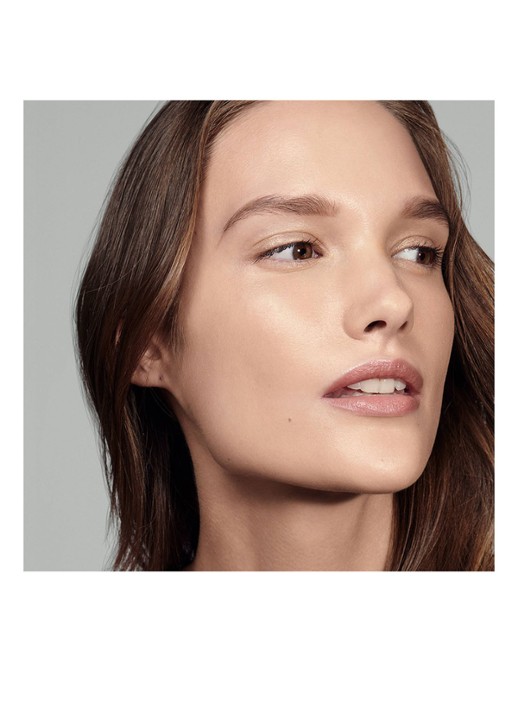 Estée Lauder Futurist Hydra Rescue Moisturizing Make-up SPF45 - foundation - detail 3 1n2 ecru