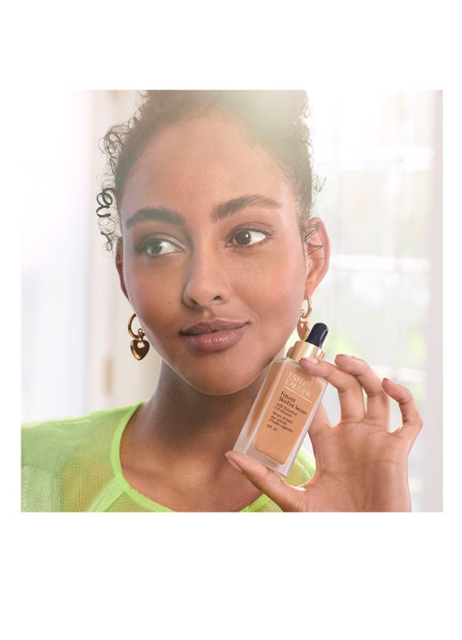 Estée Lauder Futurist Skintint Serum Foundation SPF20 - detail 5 4n1 shell beige