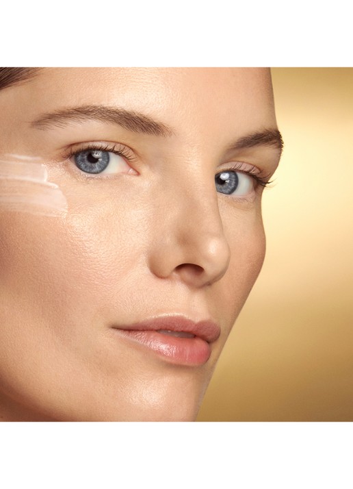 Estée Lauder Re-Nutriv Ultimate Lift Regenerating Youth Eye Creme - oogcrème  - detail 4 undefined