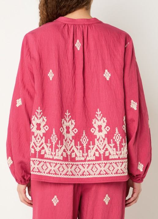 Expresso Tuniek met borduring en pofmouw - achterkant kersenrood
