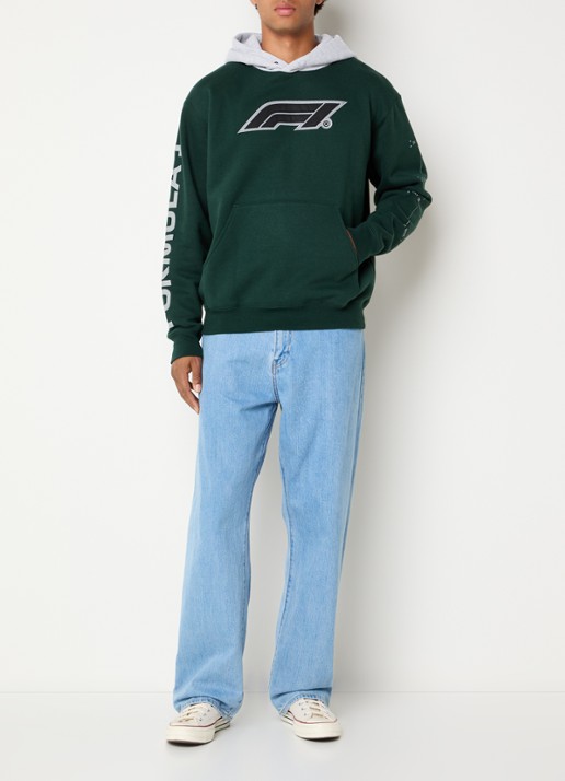 F1 All Hands hoodie met logo- en backprint - voorkant 2 groen