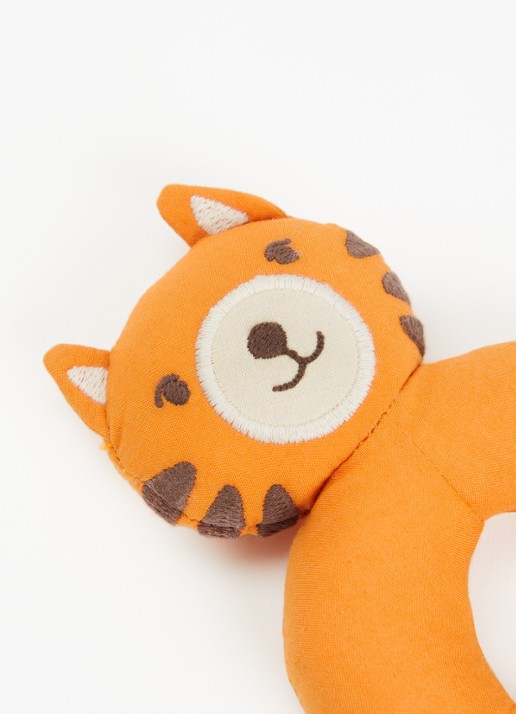 Fabelab Tiger rammelaar 16 cm - detail donkeroranje