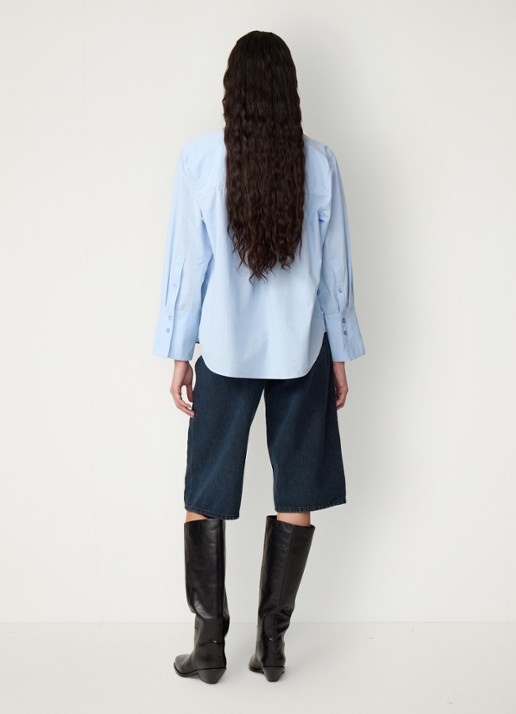 Fabienne Chapot Alex blouse met bloemenapplicaties - achterkant 3 lichtblauw