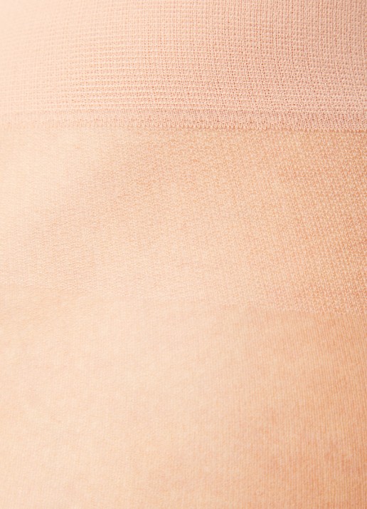 Falke Natural Glow panty in 6 denier - detail beige