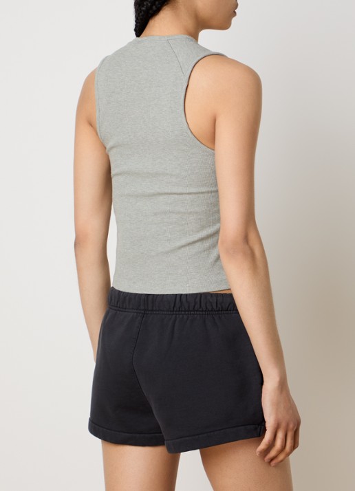 Fear of God Essentials Cropped tanktop met logo - achterkant lichtgrijs