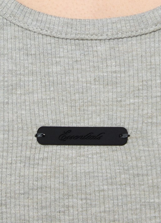 Fear of God Essentials Cropped tanktop met logo - detail 3 lichtgrijs