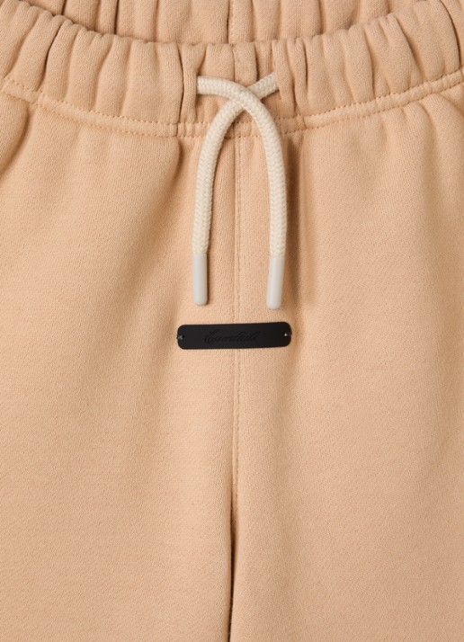 Fear of God Essentials Straight fit korte joggingbroek met logo - detail 3 camel