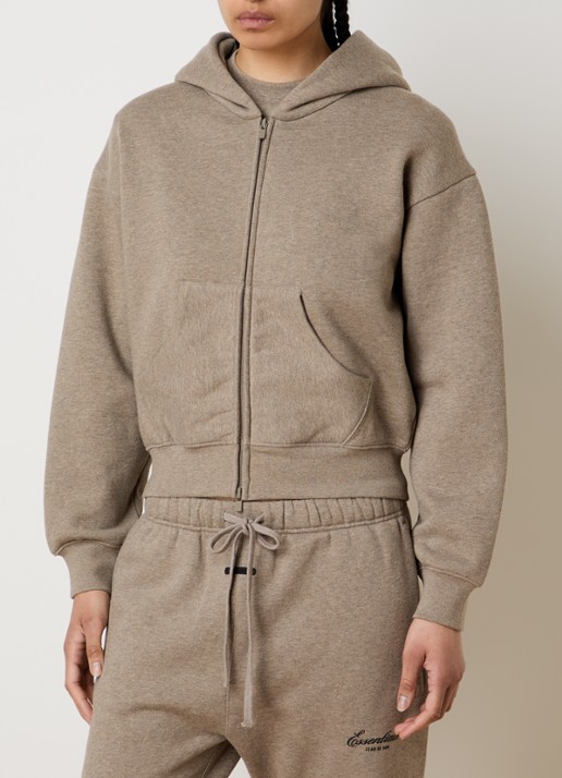 Fear of God Essentials Sweatvest met logo en steekzakken - achterkant zand