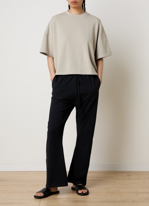 Fear of God Essentials T-shirt met logo en ronde hals - voorkant 5 beige