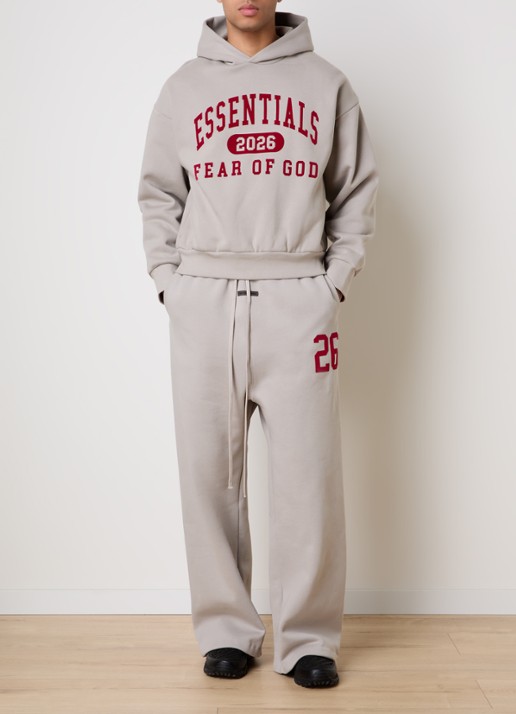 Fear of God Essentials Wide fit joggingbroek met flockprint - voorkant 5 grijs