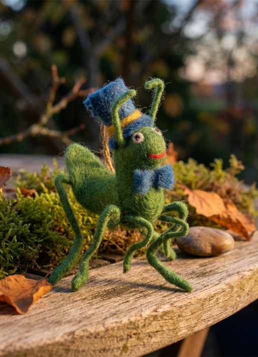 Felt So Good Jimothy Cricket kersthanger 6 cm - detail groen