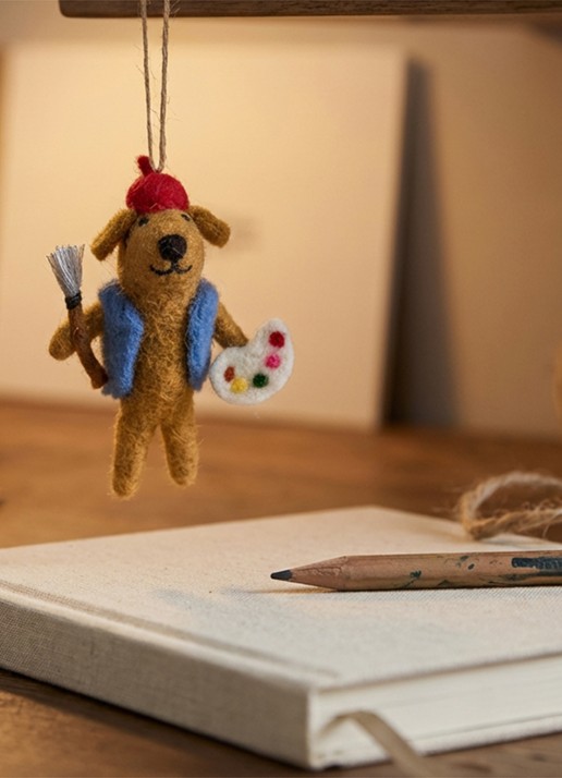 Felt So Good Painting Pooch kersthanger 12 cm - achterkant bruin