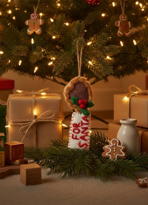 Felt So Good Snack for Santa kersthanger 11 cm - achterkant 2 bruin