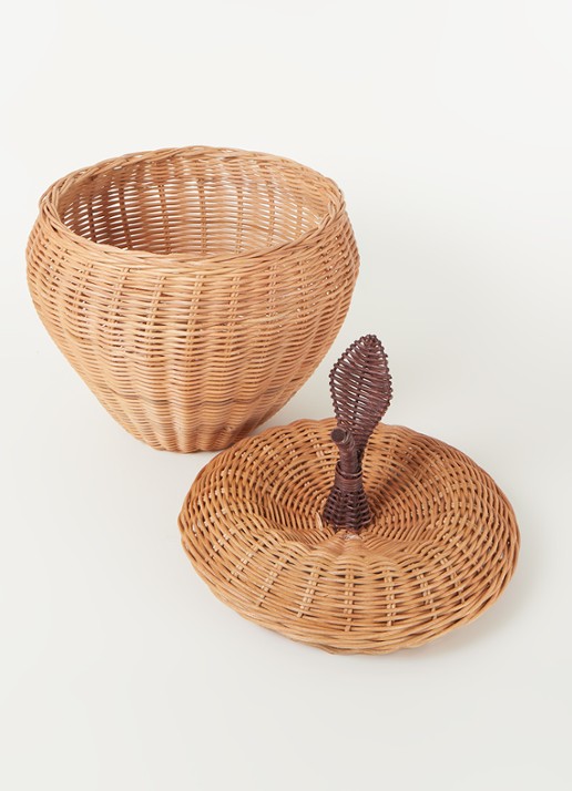 ferm LIVING Apple Braided Large opbergmand 52 cm - detail lichtbruin