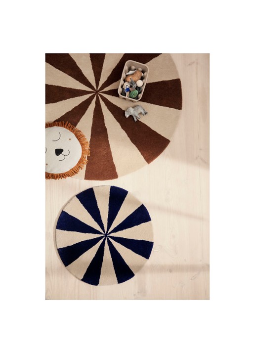 ferm LIVING Arch Tufted vloerkleed 70 cm - voorkant 2 donkerblauw