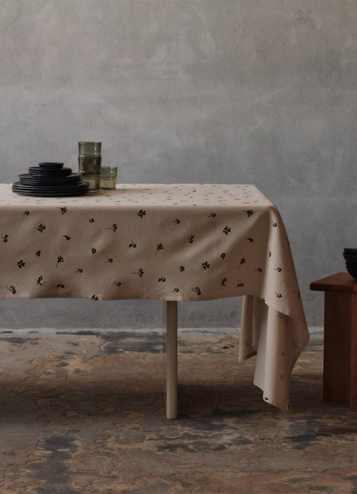 ferm LIVING Baies tafelkleed 240 x 150 cm - detail 4 chocoladebruin