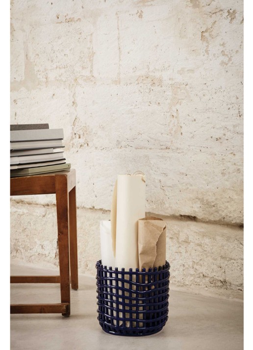 ferm LIVING Ceramic basket opbergmand - detail 2 blauw