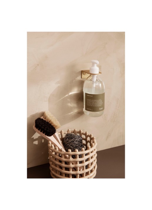 ferm LIVING Ceramic Small mand van keramiek  - voorkant 3 zand