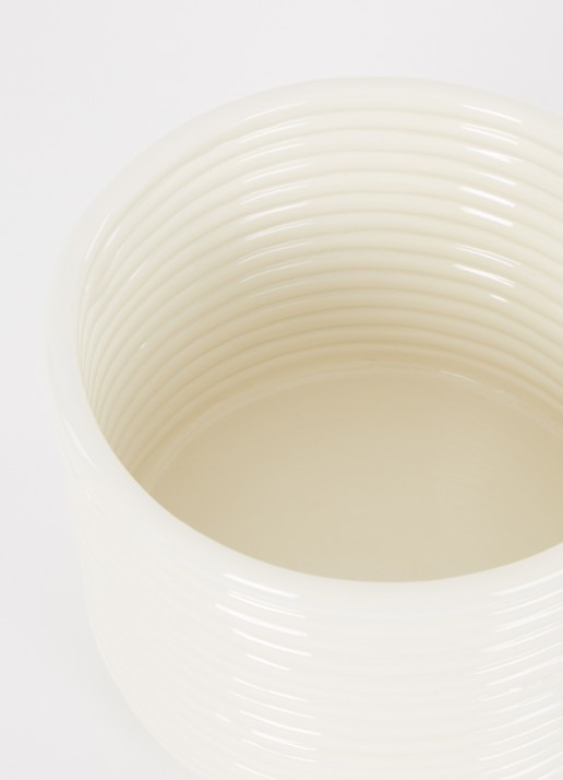 ferm LIVING Corduroy vaas 15 cm - voorkant 2 gebroken wit