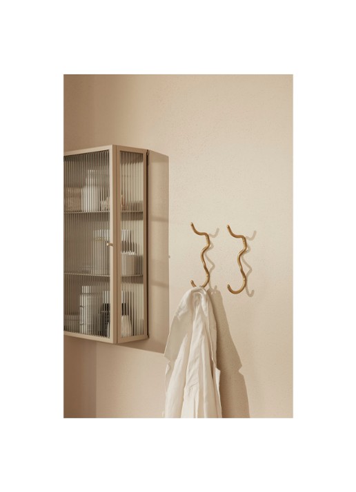 ferm LIVING Curvature wandhaak  - voorkant 3 goud