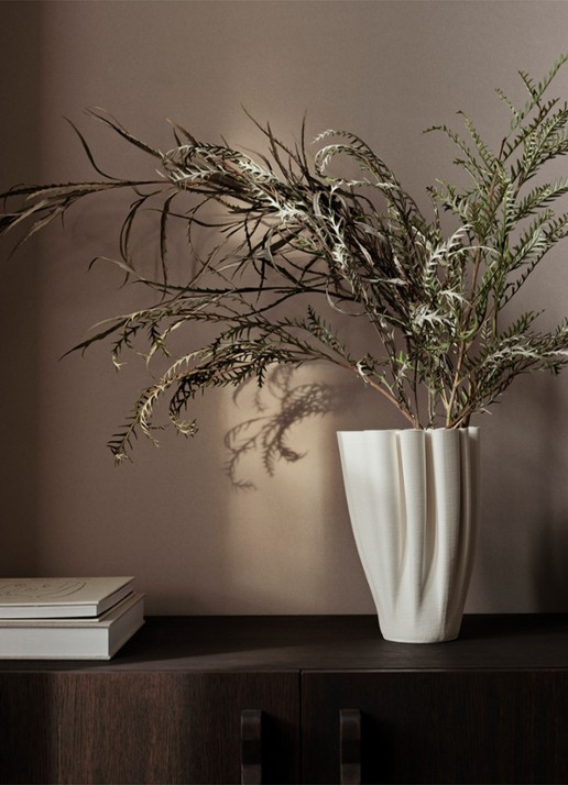 ferm LIVING Dedali vaas 25 cm - detail 3 gebroken wit