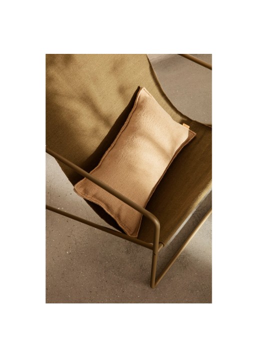 ferm LIVING Desert sierkussen 53 x 28 cm - voorkant 2 donkerbeige