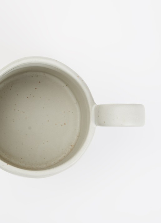 ferm LIVING Flow melkkan 30 cl - voorkant 2 gebroken wit