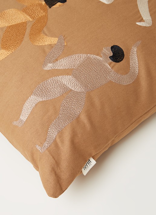 ferm LIVING Free sierkussen 50 x 50 cm - detail bruin