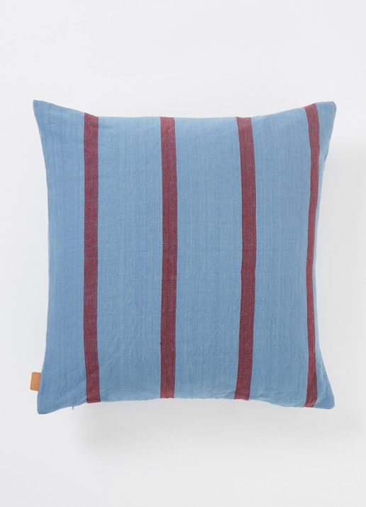ferm LIVING Grand sierkussen 50 x 50 cm - detail 3 blauw
